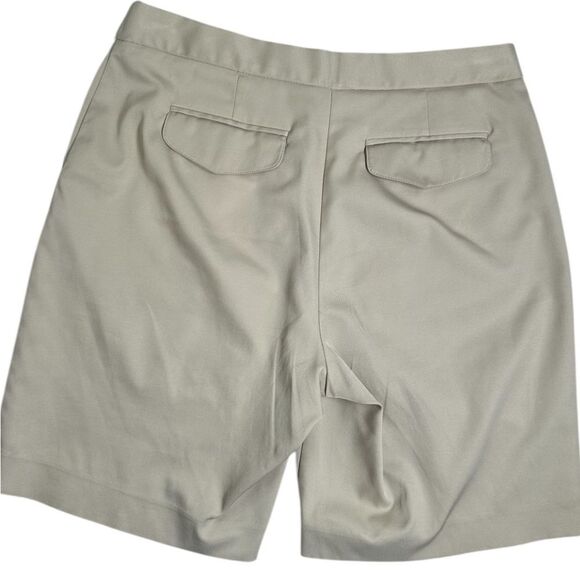 EUC Talbots Stretch Women’s Khaki  Bermuda Shorts - Size 6 - Picture 3 of 10